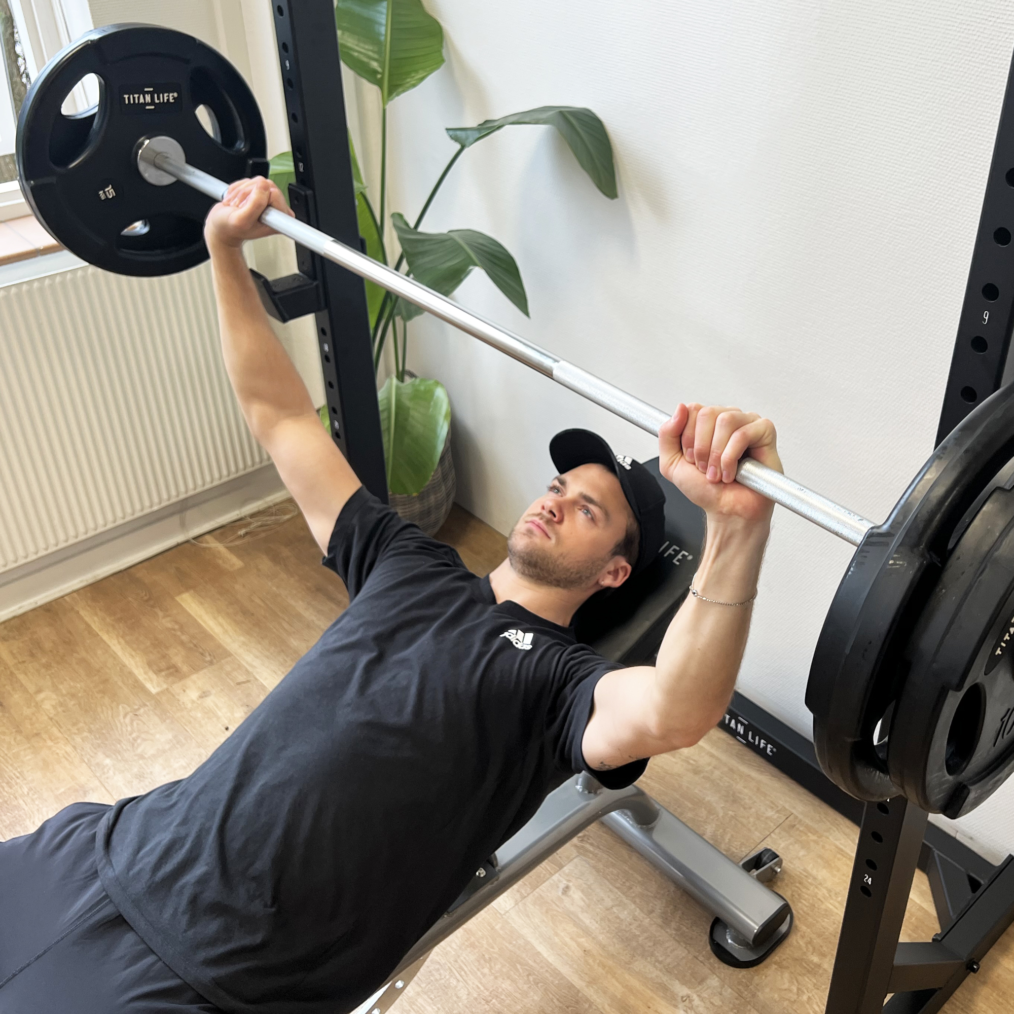 TITAN LIFE PRO Functional Traning Bar 20kg