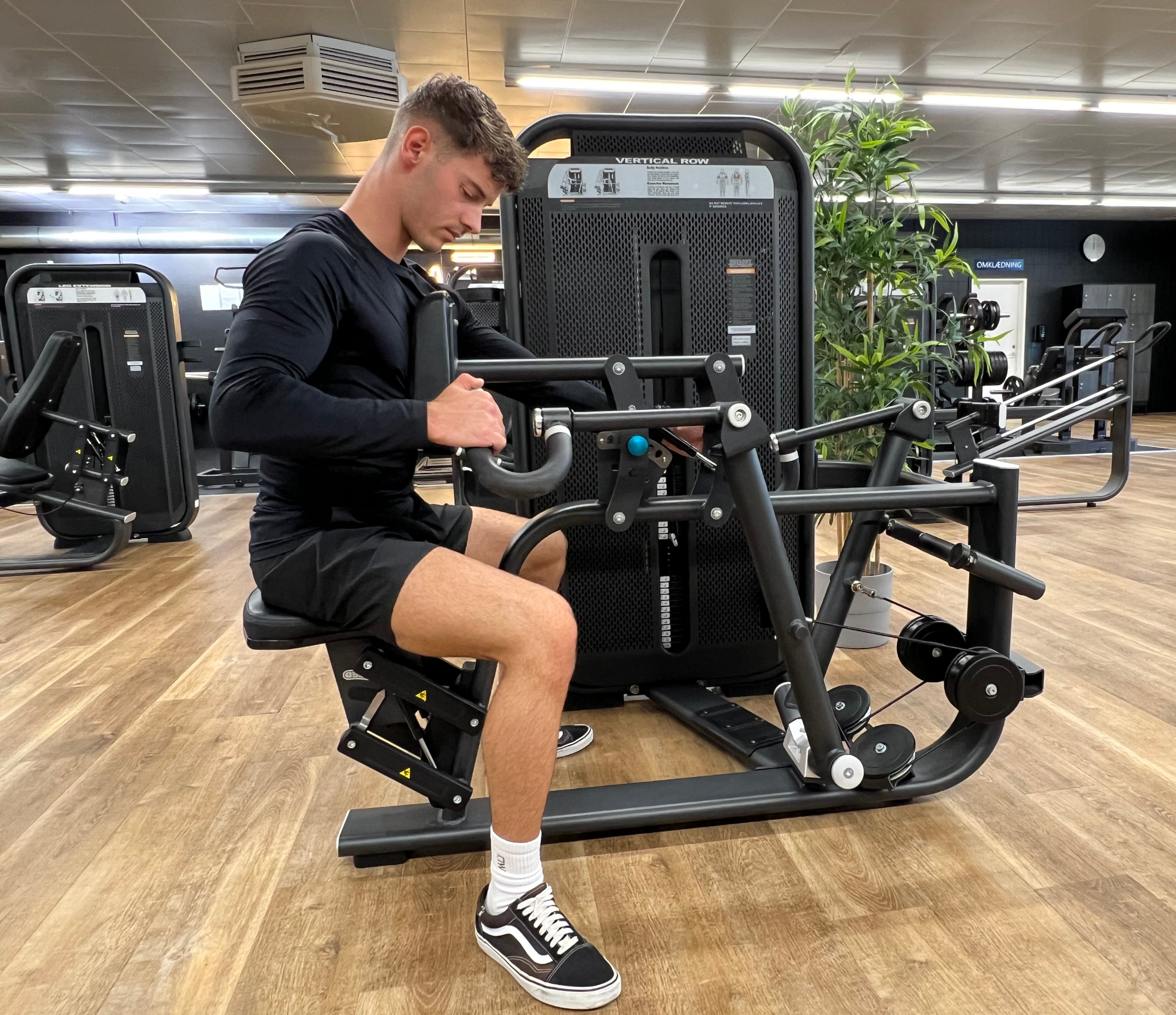 TITAN LIFE PRO Fusion Seated Row